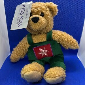 Vintage hallmark mistletoe kissing bears